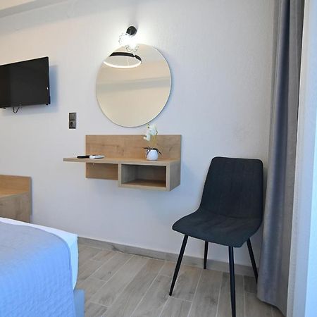 Armonia Luxury Suites Nea Vrasna Exterior photo